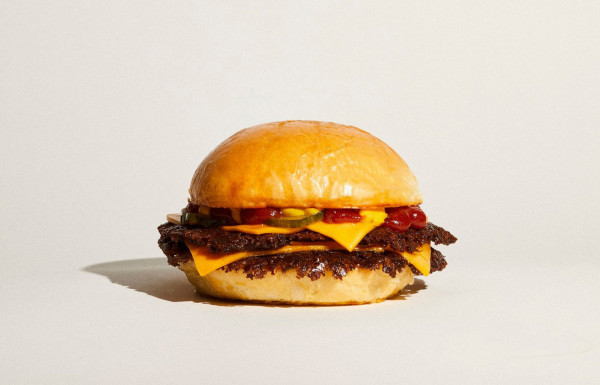 dumbo_burger-paris_classement-tt-width-1500-height-962-fill-0-crop-0-bgcolor-eeeeee.jpg